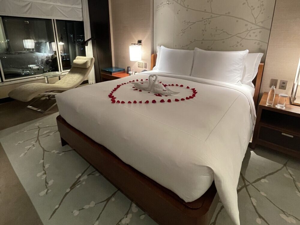 コンラッド東京 客室 ベッドルーム