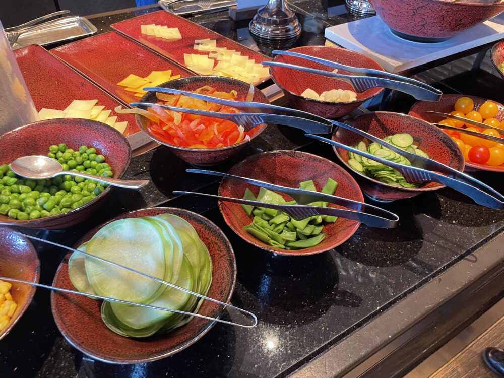 リッツカールトン東京 クラブラウンジ サラダ2