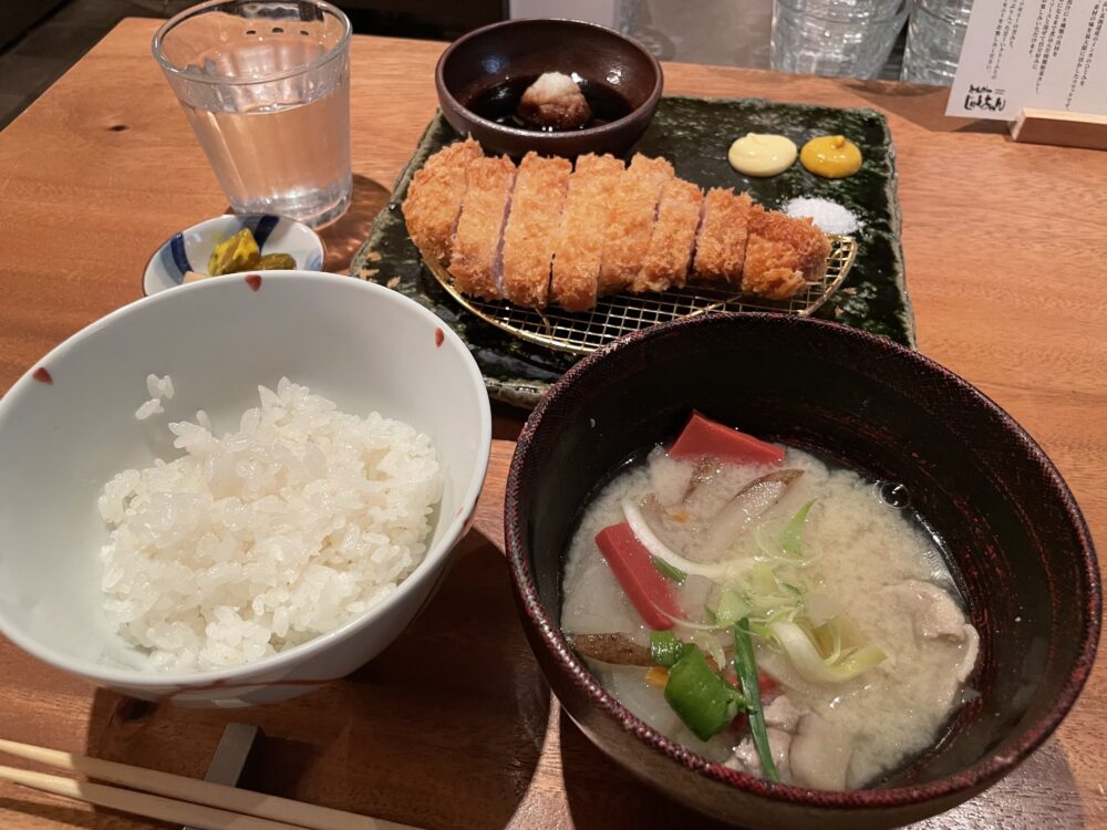 青山グランドホテル とんかつ じゅんちゃん ランチ ロースかつ